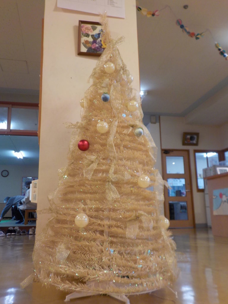 長崎　道ノ尾病院　精神科　デイケア　クリスマスツリー