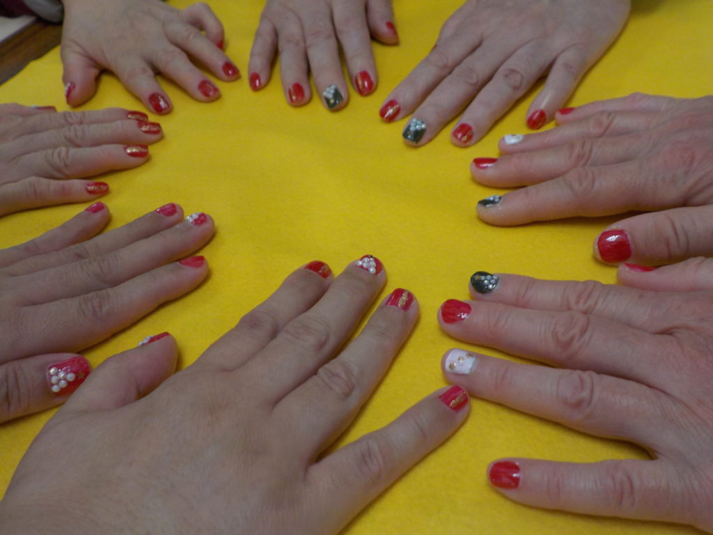 長崎 道ノ尾病院 精神科 デイケア まきゅあーじゅ ネイル