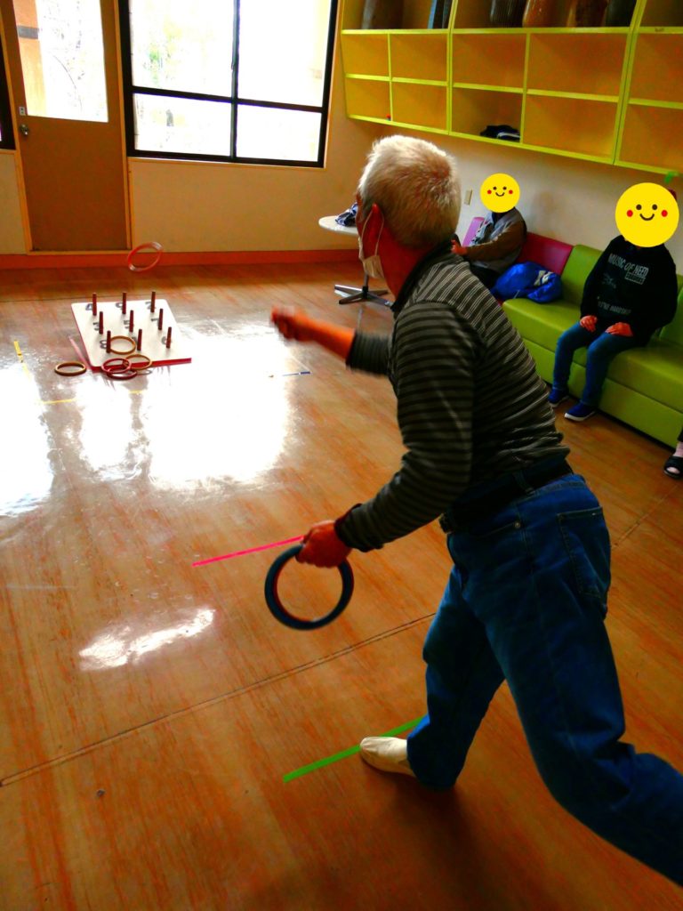長崎　道ノ尾病院　精神科　デイケア　室内　ゲーム　大会　輪投げ