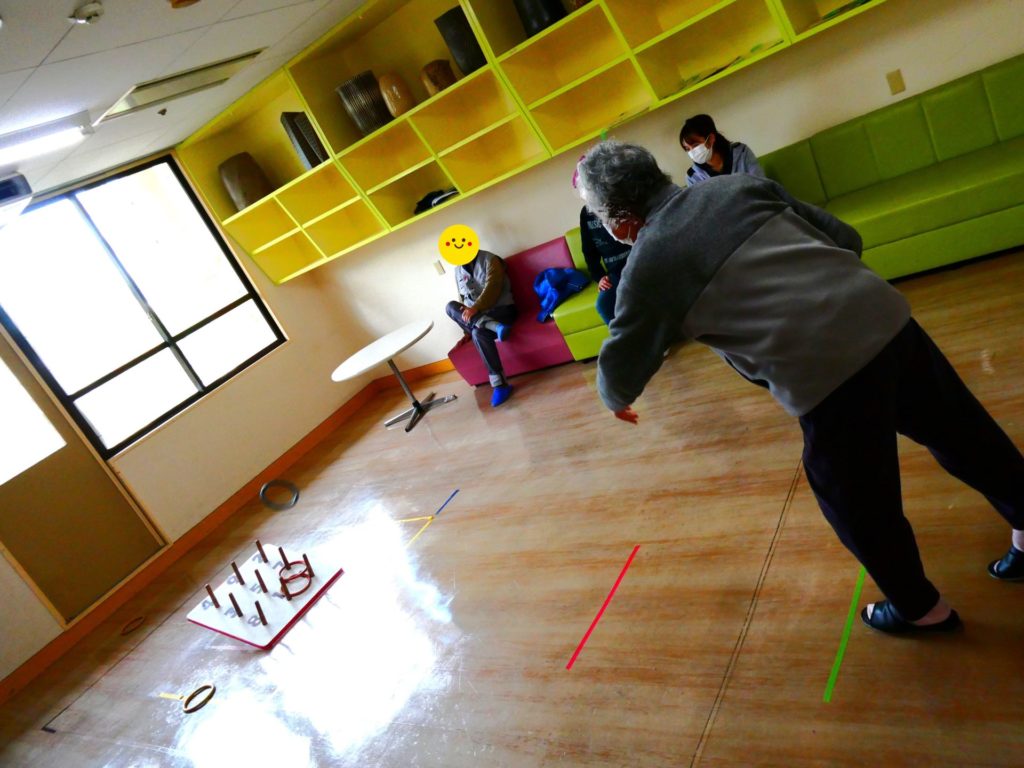 長崎　道ノ尾病院　精神科　デイケア　室内　ゲーム　大会　輪投げ