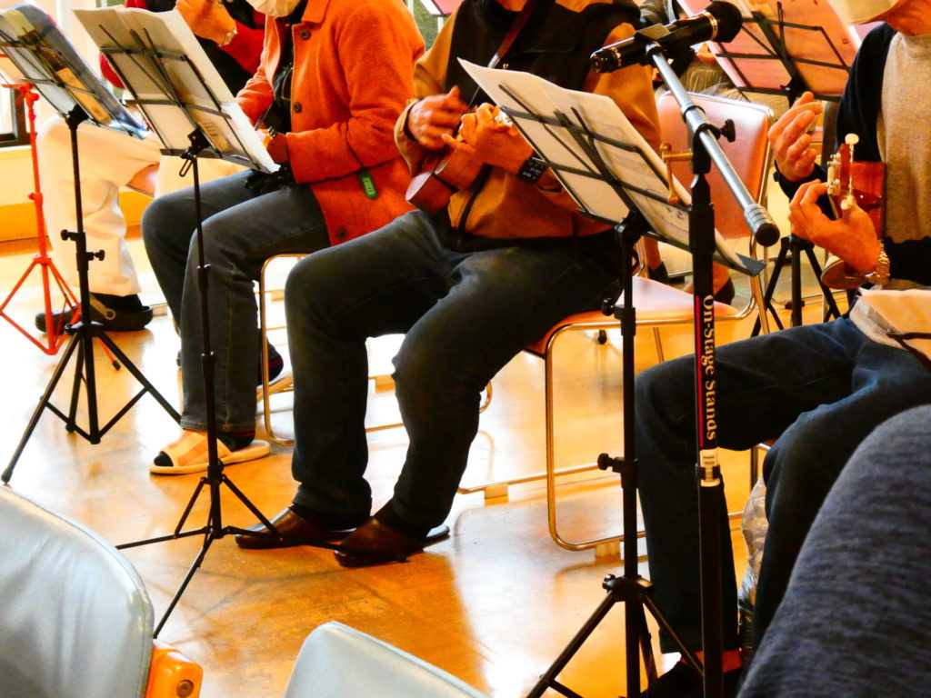 長崎　精神科　デイケア　道ノ尾病院　春　桜　お茶会　抹茶　イベント　ウクレレ　ウクレレ教室