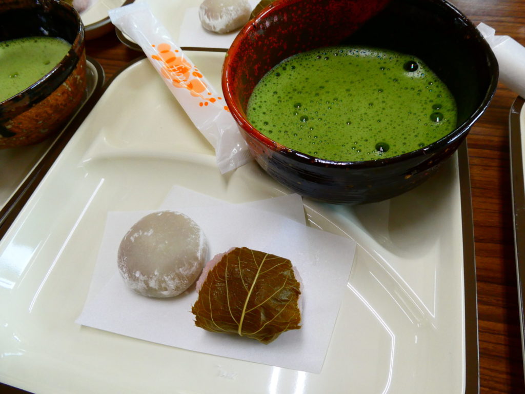 長崎　精神科　デイケア　道ノ尾病院　春　桜　お茶会　抹茶　イベント　桜餅　大福